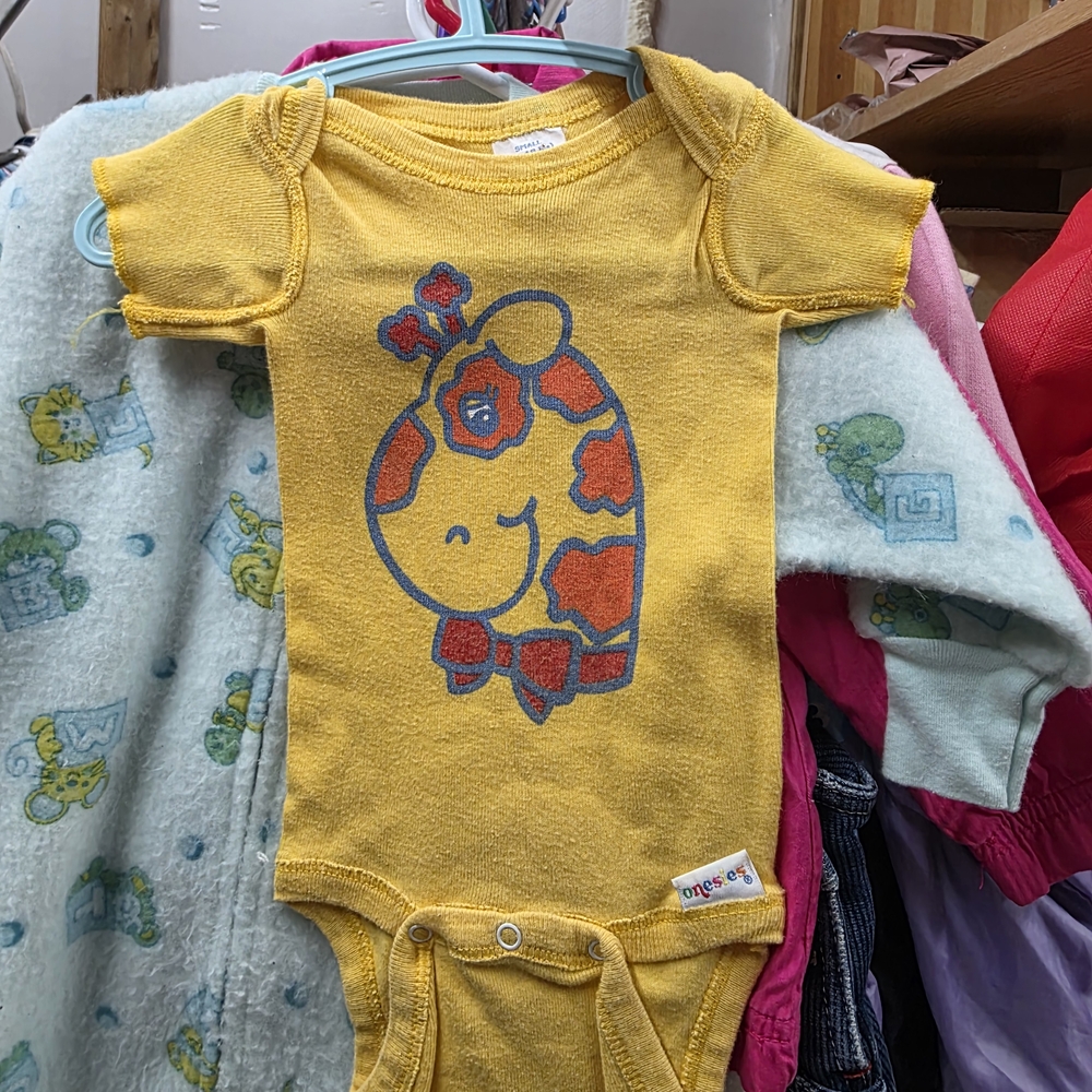 Gerber Yellow Bodysuit with Giraffe Design